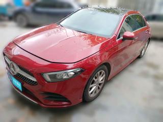 奔馳奔馳A級2021款 A 200 L 運(yùn)動轎車時尚型