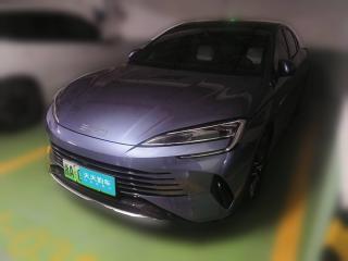 比亞迪海豹2024款 榮耀版 DM-i 1.5L 121km 尊貴型