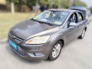 福特福克斯2013款 三廂經典 1.8L 自動基本型