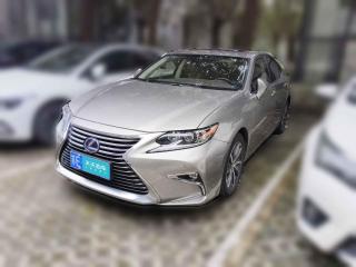 雷克薩斯雷克薩斯ES2015款 300h 舒適版