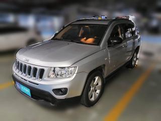 Jeep指南者2011款 2.0L 兩驅運動版