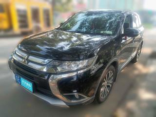 三菱歐藍德2018款2.0L兩驅嘉樂版7座