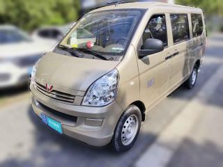 五菱汽車五菱榮光S2021款 1.2L基本型7座LSI