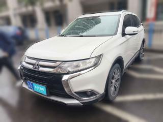 三菱欧蓝德2018款 2.0L 两驱嘉乐版 7座