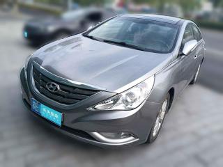 現代索納塔2011款2.0L自動豪華版