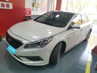 現(xiàn)代索納塔2015款1.6TDLX尊貴型