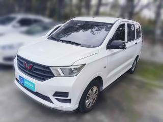 五菱汽车五菱宏光2021款 1.5L S基本型LAR