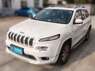 Jeep自由光2017款2.4L專(zhuān)業(yè)智能版