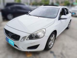 沃尔沃沃尔沃V602013款 T5 舒适版