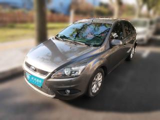 福特福克斯2013款两厢经典1.8L自动百万纪念版