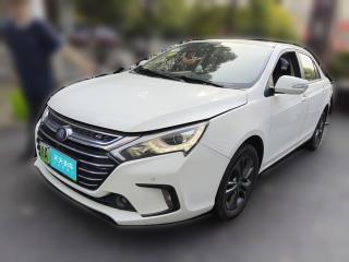 比亚迪秦新能源2017款 1.5T 尊贵型