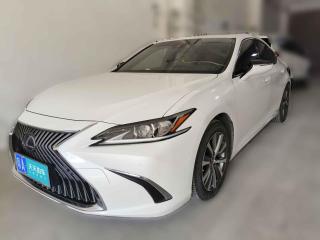 雷克萨斯雷克萨斯ES2018款 300h 卓越版 国V