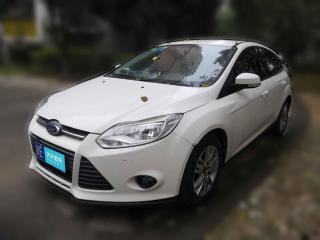 福特福克斯2012款兩廂1.6L手動舒適型