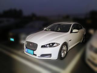 捷豹捷豹XF2013款 XF 2.0T 風(fēng)華版