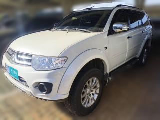 三菱帕杰羅·勁暢2013款 3.0L 自動四驅行政版