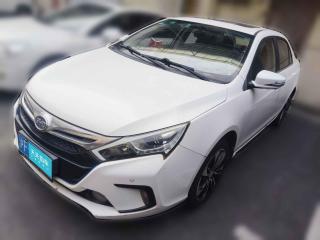 比亞迪秦新能源2015款 1.5T 雙冠旗艦Plus版