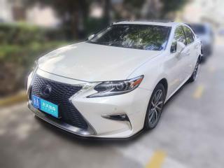 雷克薩斯雷克薩斯ES2015款 300h 舒適版