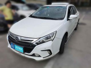 比亚迪秦新能源2015款1.5T双冠旗舰Plus版