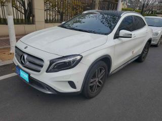 奔驰奔驰GLA2015款GLA200时尚型