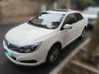 比亞迪比亞迪e52017款 300 尊貴型