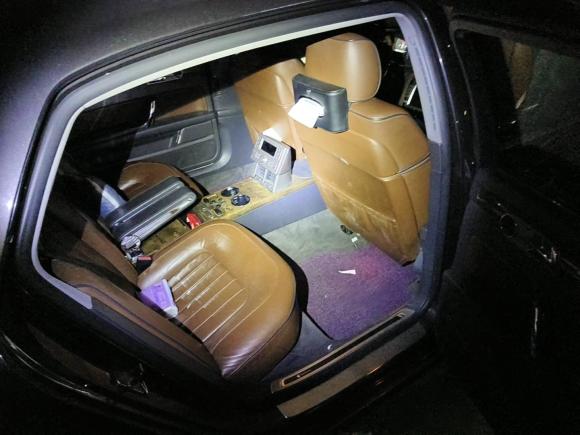 [合肥·皖A] 二手大众辉腾2011款 3.6L V6 4座加长Individual版