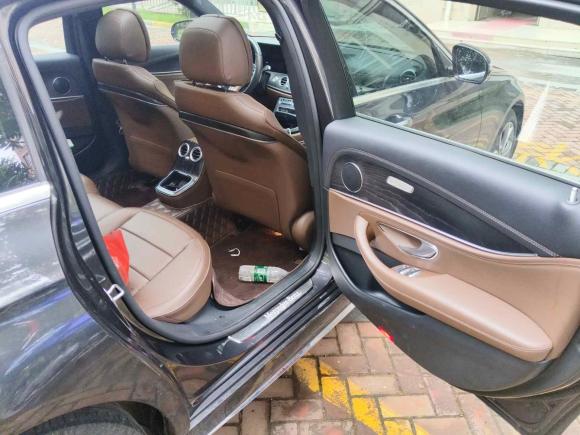 [无锡·苏B] 二手奔驰奔驰E级2022款 改款 E 300 L 运动时尚型