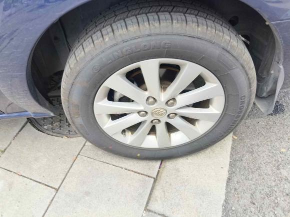 [南昌·赣A] 二手别克别克GL82014款 2.4L 经典版