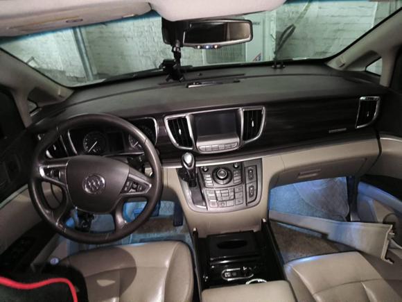 [南昌·赣A] 二手别克别克GL82011款 3.0L GT豪华商务豪雅版