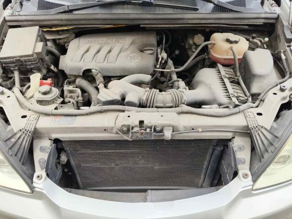 [青岛·鲁B] 二手别克别克GL82014款 2.4L 经典版