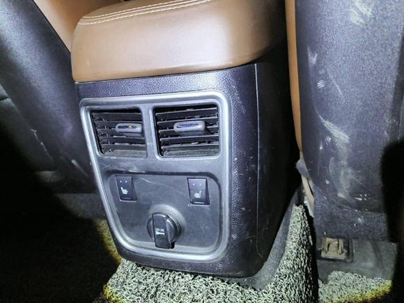 [成都·川A] 二手克莱斯勒克莱斯勒300C2014款 3.0L 卓越版