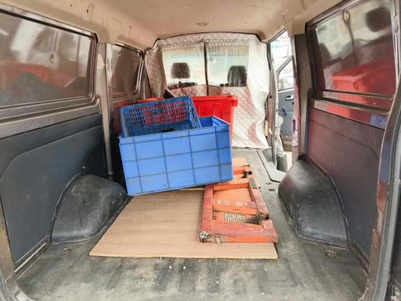 [佛山·粤B] 二手长安凯程长安睿行M802018款 1.5L基本型厢货平顶背掀门4G15S