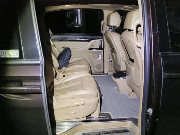 [广州·粤A] 二手别克别克GL82017款 ES 28T 豪华型 国V