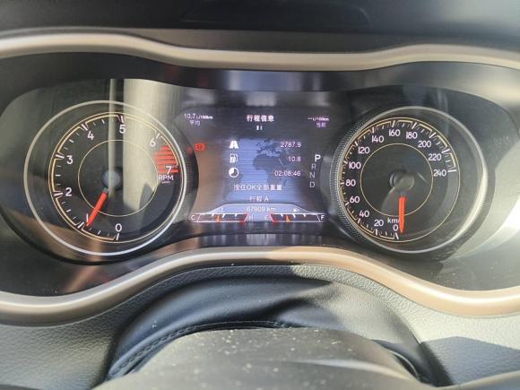 [青岛·鲁B] 二手Jeep自由光2017款 2.0L 优越版