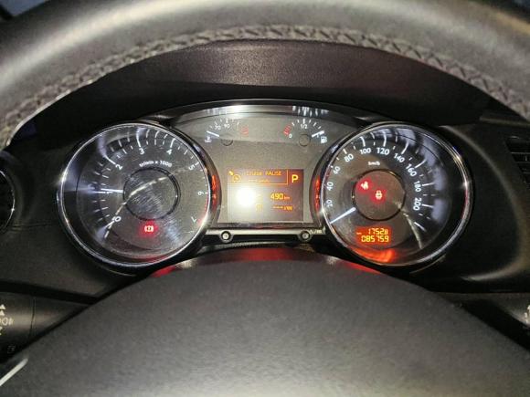 [苏州·苏E] 二手标致标致30082015款 2.0L 自动潮流版