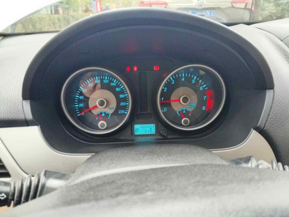 [苏州·苏E] 二手别克凯越2013款 1.5L 自动经典型