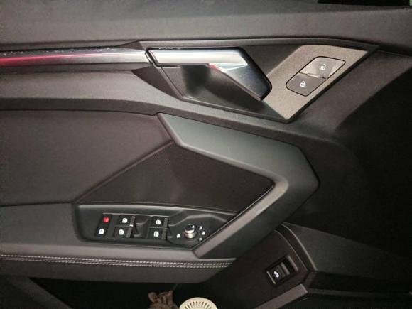 [上海·沪C] 二手奥迪奥迪A32022款 Sportback 35 TFSI 时尚运动型