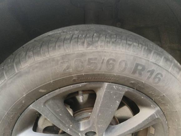 [上海·浙B] 二手比亚迪元新能源2018款 EV360 智联炫酷型