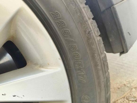 [上海·苏A] 二手宝马宝马X12013款 sDrive18i 时尚型