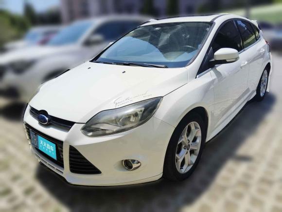 [青岛·鲁B] 二手福特福克斯2012款 两厢 2.0L 手动豪华运动型