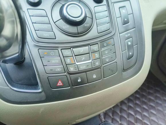 [上海·沪C] 二手别克别克GL82013款 3.0L XT豪华商务旗舰版