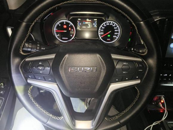 [深圳·粤B] 二手五十铃D-MAX2021款 1.9T自动四驱柴油Global畅领型RZ4E