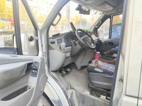 [南京·苏A] 二手福田图雅诺2021款 2.0T手动通途加长轴中顶5/6/7座4F20TC3