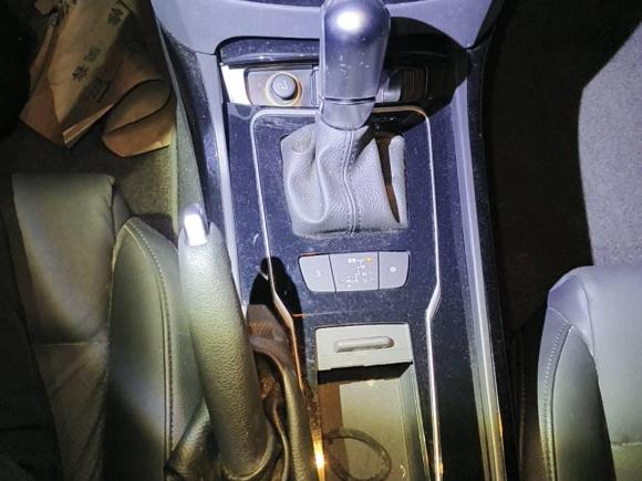 [成都·川A] 二手标致标致5082013款 2.0L 两周年纪念 自动天窗经典版