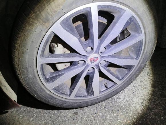 [深圳·苏E] 二手荣威荣威i62018款 20T 自动旗舰版