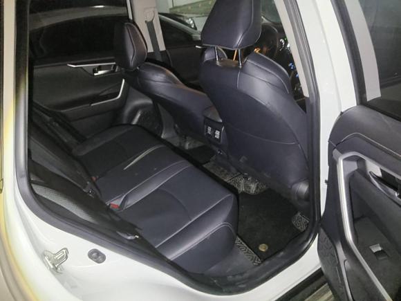 [合肥·闽G] 二手丰田威兰达2021款 2.0L CVT两驱豪华版