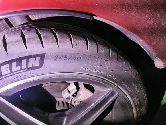 [无锡·苏B] 二手奔驰奔驰C级2018款 C 200 轿跑车