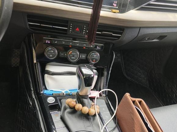 [上海·沪A] 二手大众帕萨特新能源2019款 430PHEV 混动豪华版