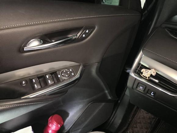 [上海·沪C] 二手凯迪拉克凯迪拉克XT42020款 改款 28T 两驱领先型