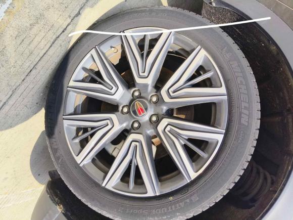 [苏州·豫A] 二手红旗红旗HS52022款 2.0T 智联旗享四驱版