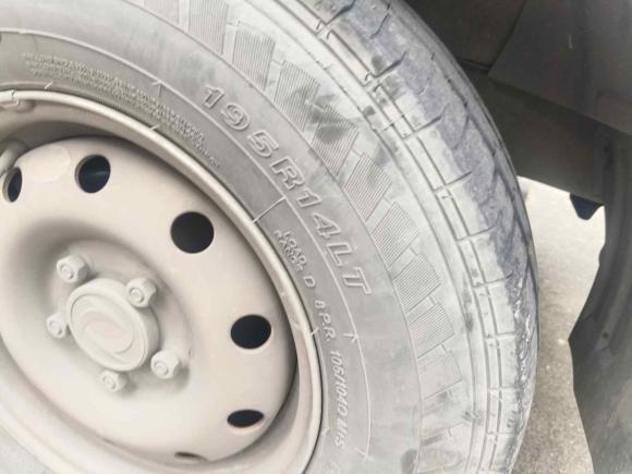 [上海·沪A] 二手东风御风御风EM262023款 标准版 41.472kWh 河南锂动